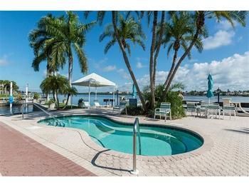 Palm Bay Club By Beachside Management Apartment Siesta Key