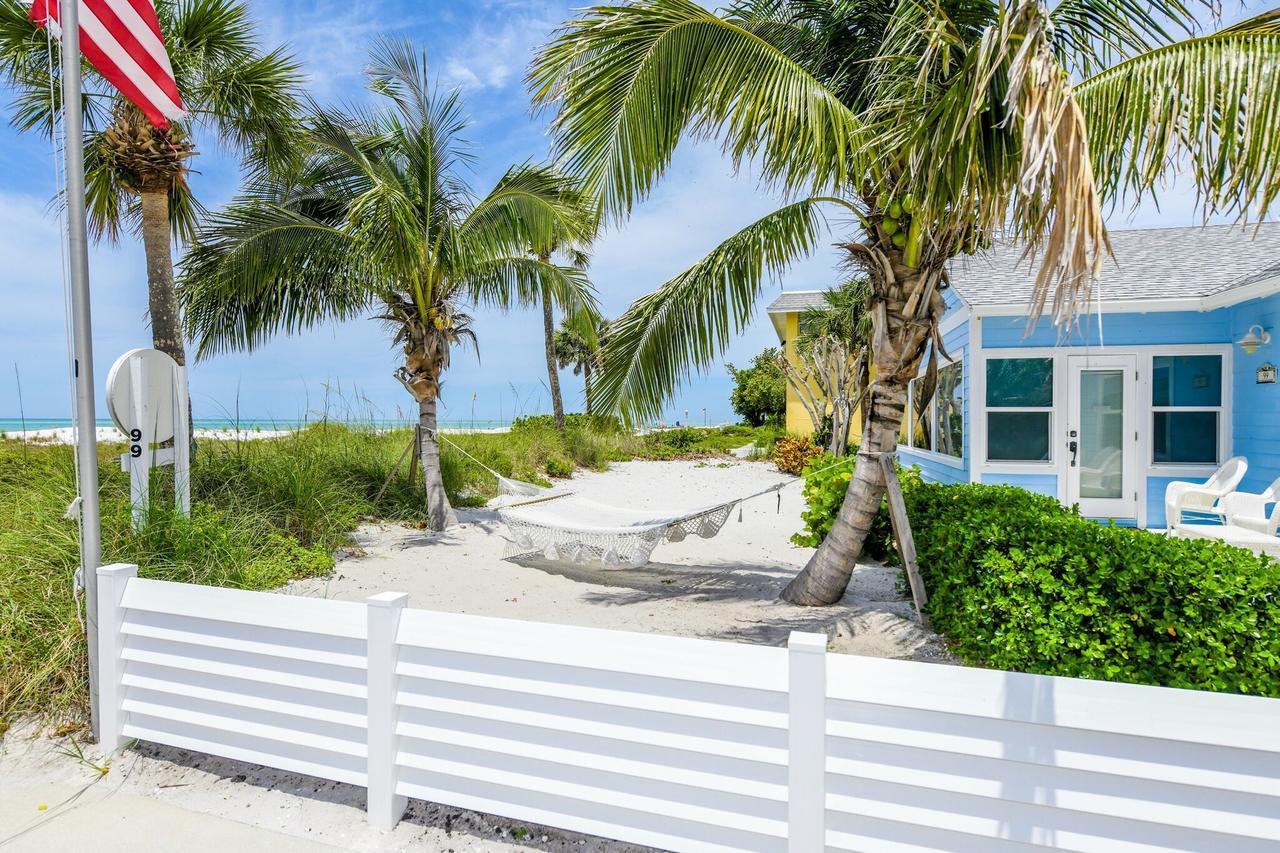 A House On Siesta Beach By Beachside Management Villa Siesta Key