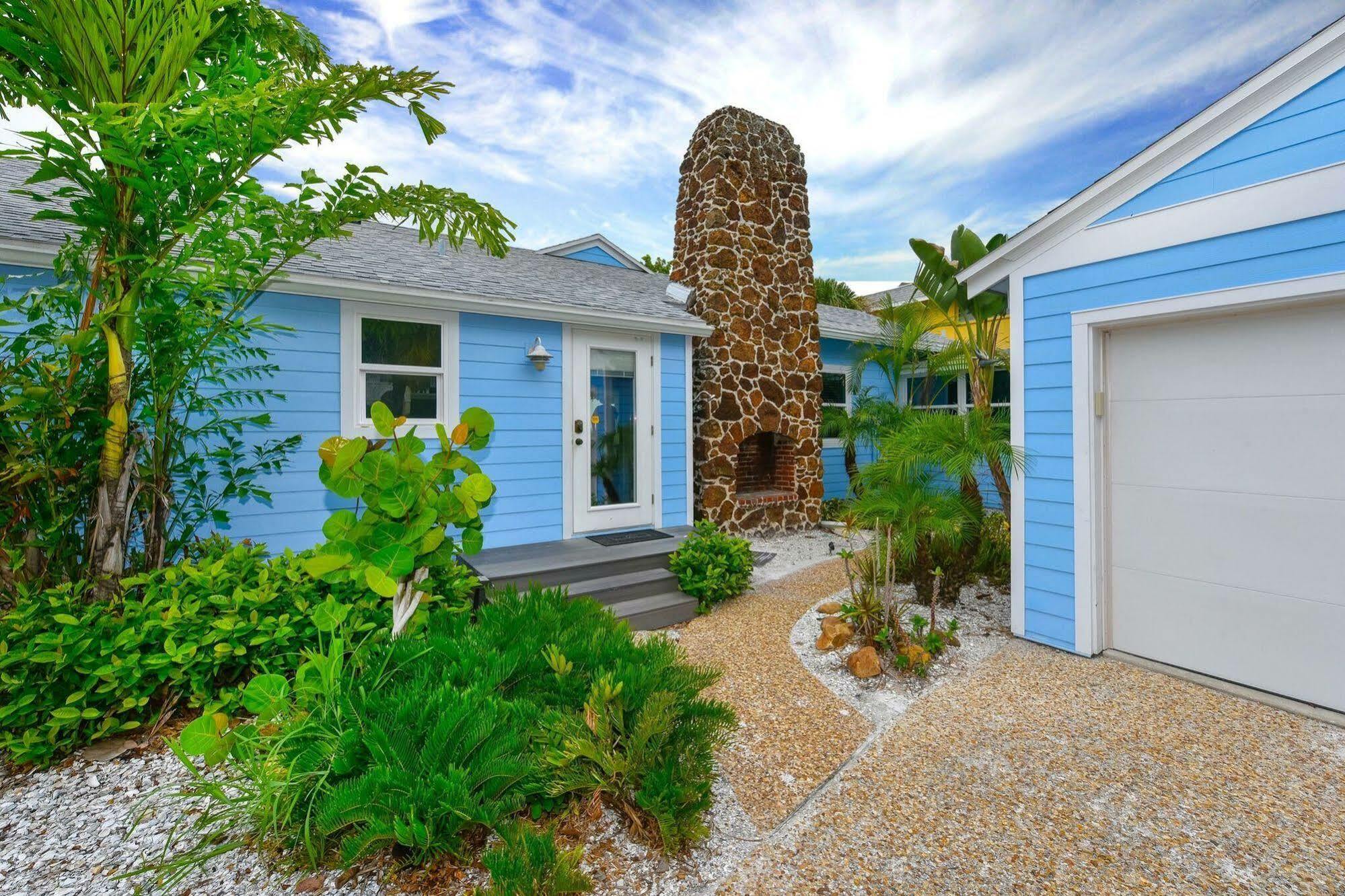 Villa A House On Siesta Beach By Beachside Management Siesta Key
