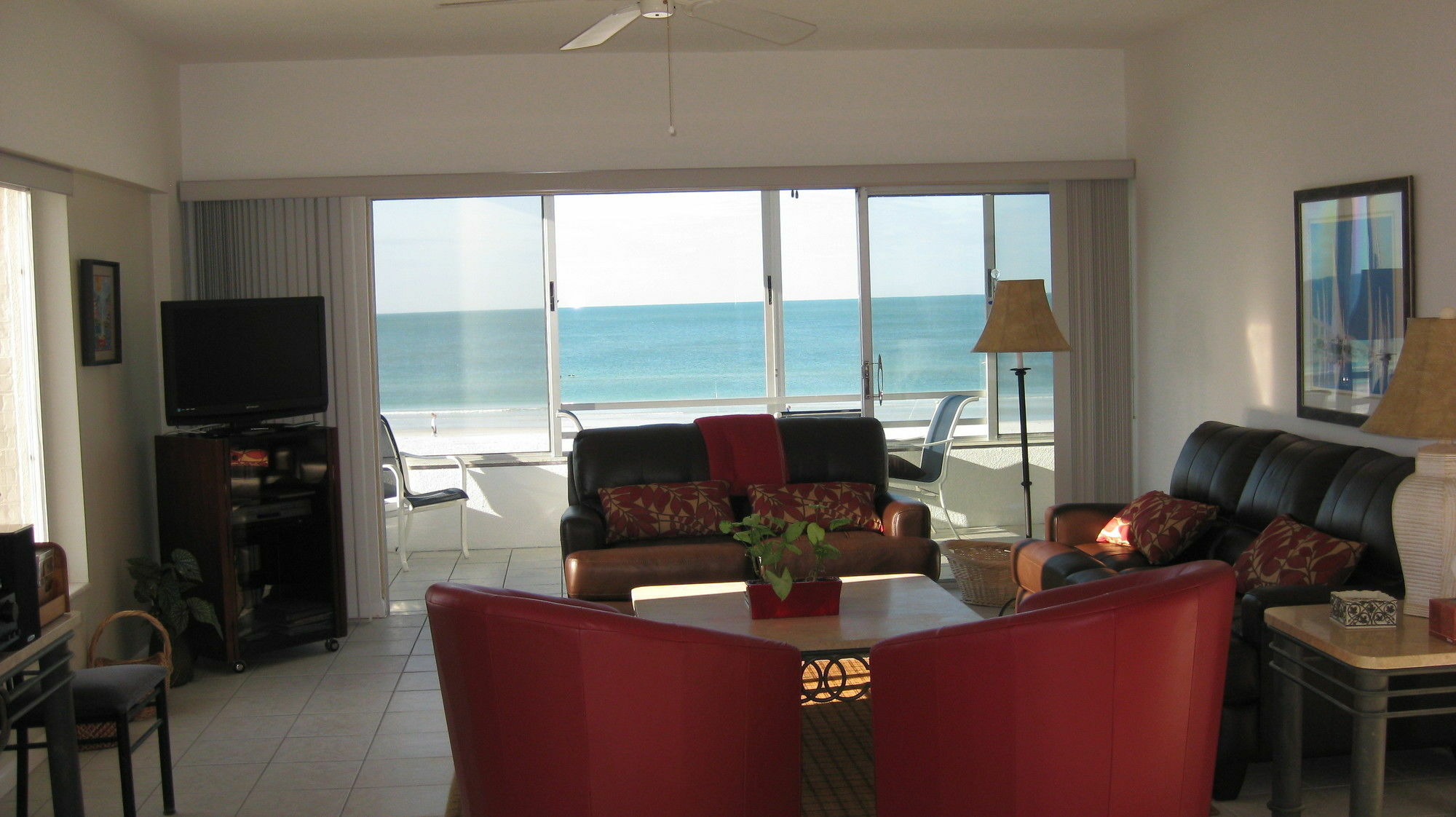 Apartment Island House