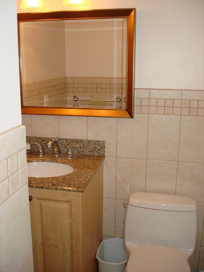 Apartment Midnight Cove #532, Bayside In Siesta Key, Fl *