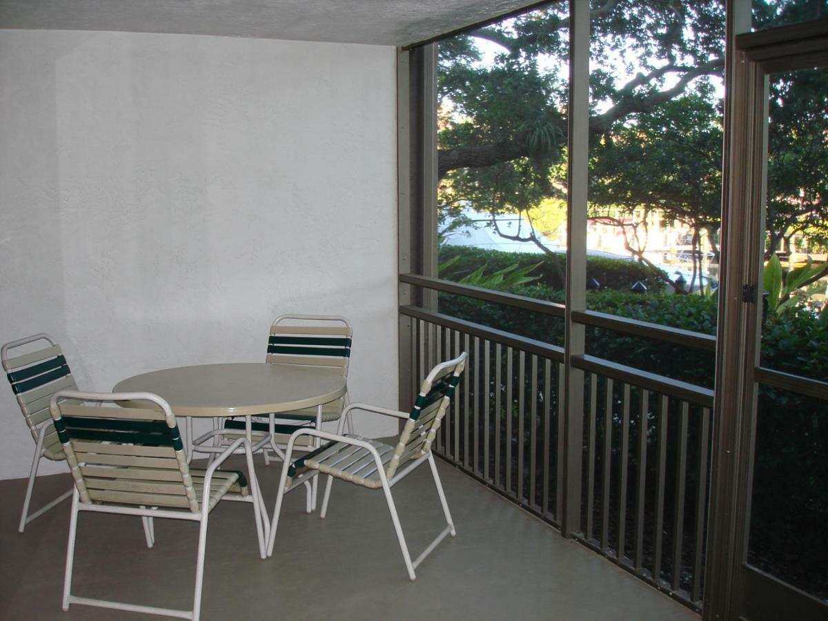 Apartment Midnight Cove #714, Bayside In Siesta Key, Fl