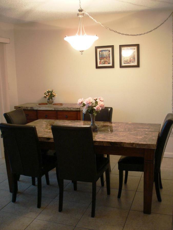 Apartment Midnight Cove #714, Bayside In Siesta Key, Fl *