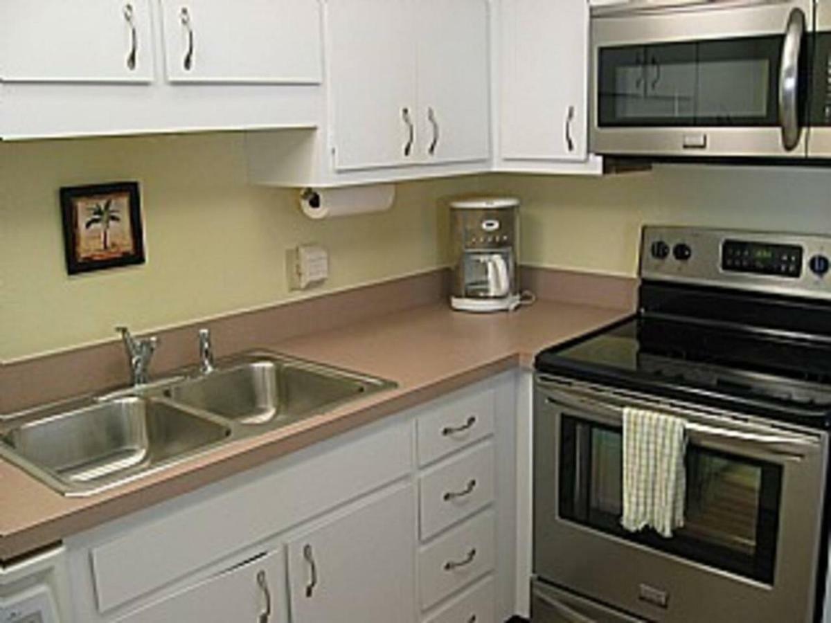 Beachfront Penthouse - Expansive Gulf View From Every Room! Wifi, Screened Lanai