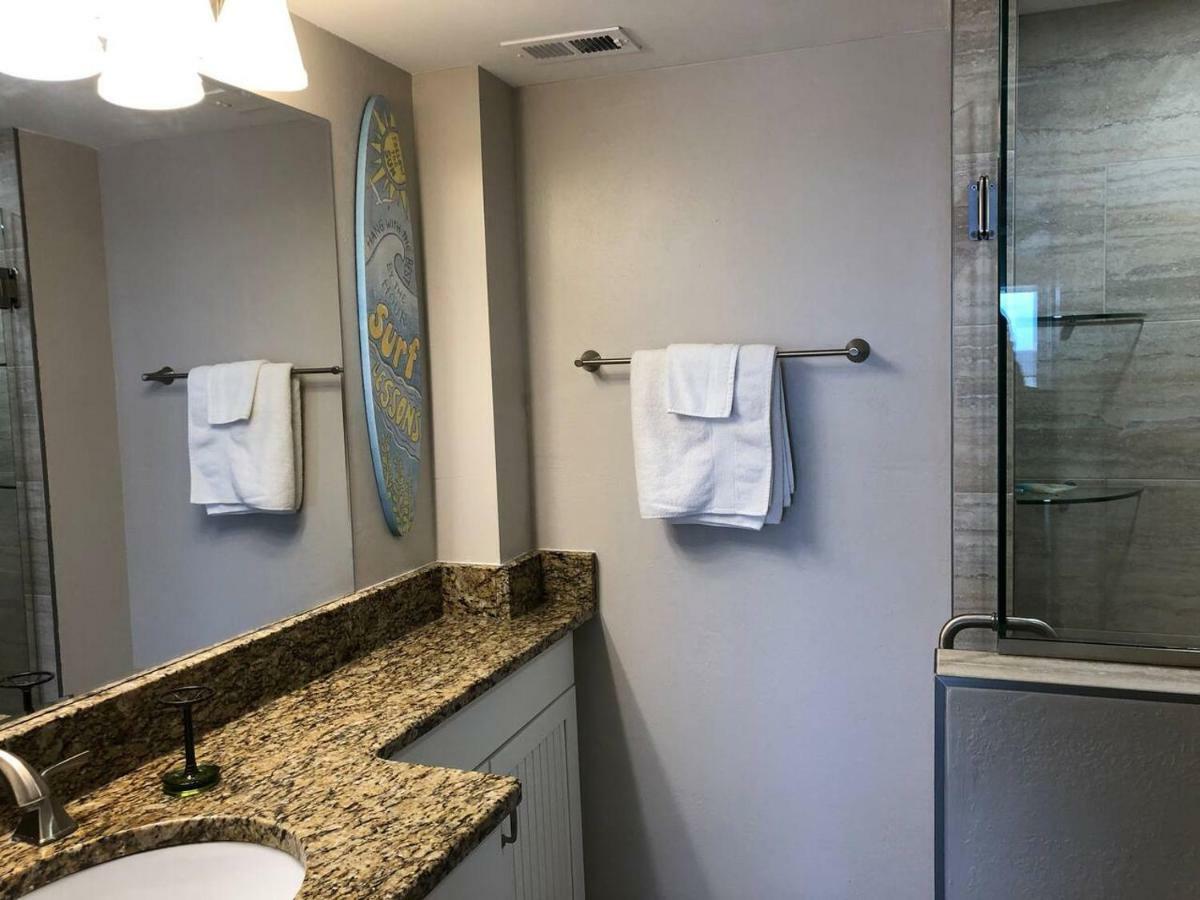 Beachfront Penthouse - Expansive Gulf View From Every Room! Wifi, Screened Lanai Apartment Siesta Key