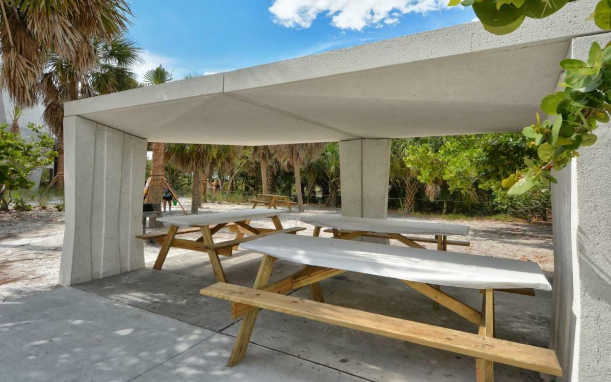 Walk To The Or Village In Minutes! Holiday home *