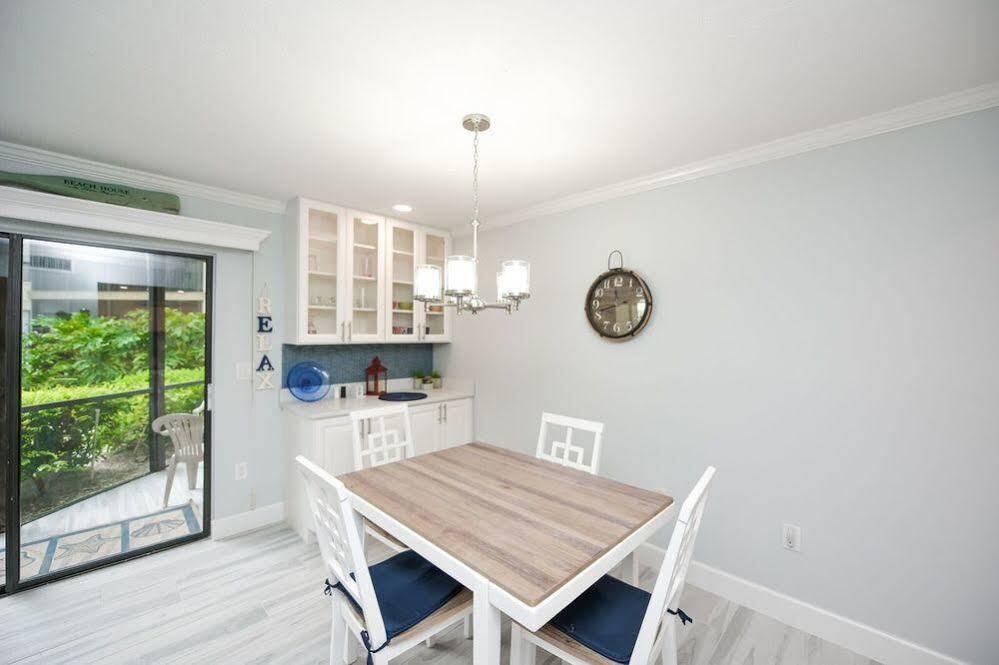 - 2 Bedroom - 3 Beds - 3 Bathroom Duplex With Heated Swimming Pool Apartment