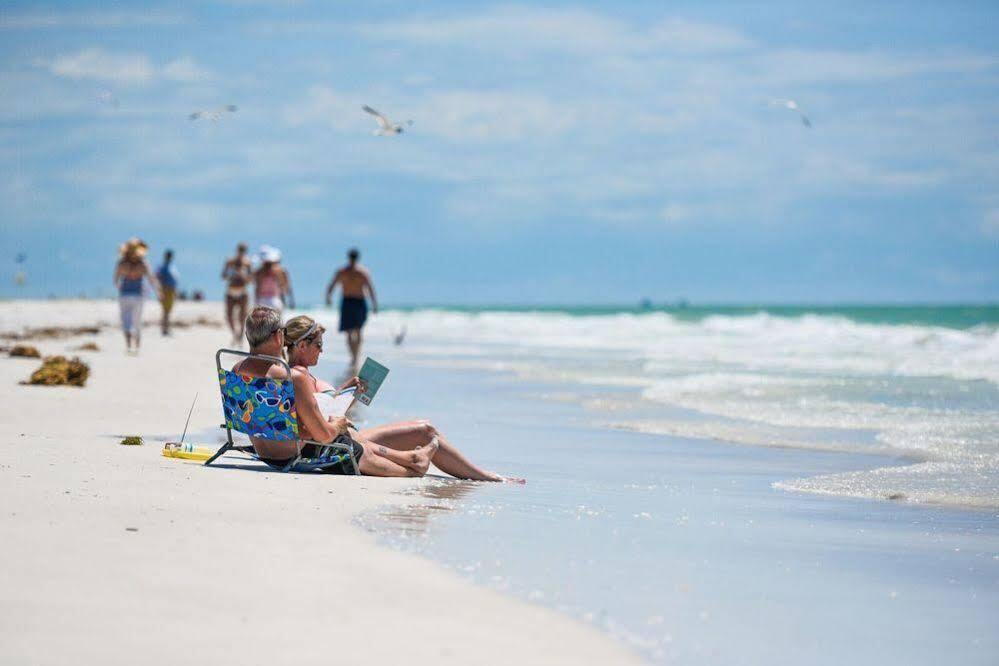 Apartment - 2 Bedroom - 3 Beds - 3 Bathroom Duplex With Heated Swimming Pool Siesta Key