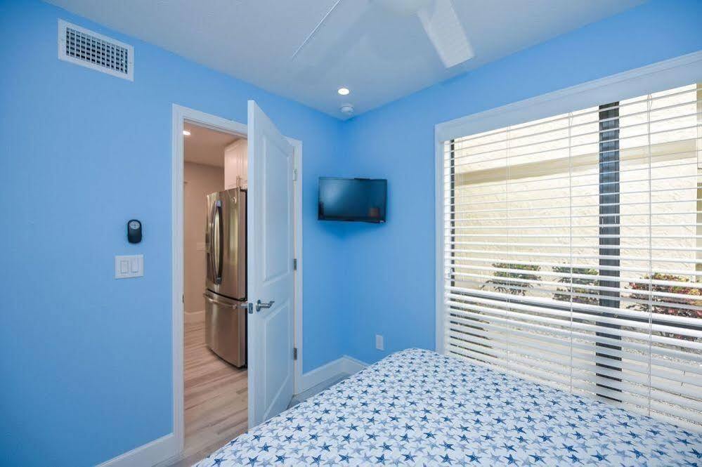 - 2 Bedroom - 3 Beds - 3 Bathroom Duplex With Heated Swimming Pool Apartment