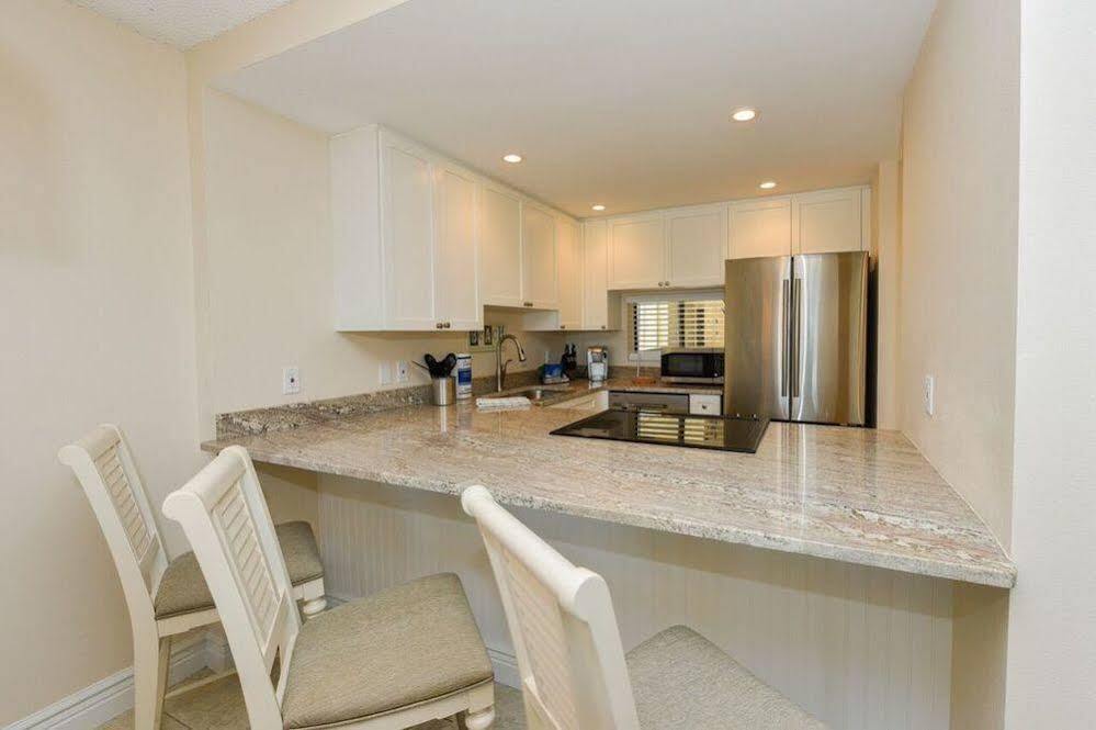 - 2 Bedroom - 3 Beds - 3 Bathroom Duplex With Heated Swimming Pool