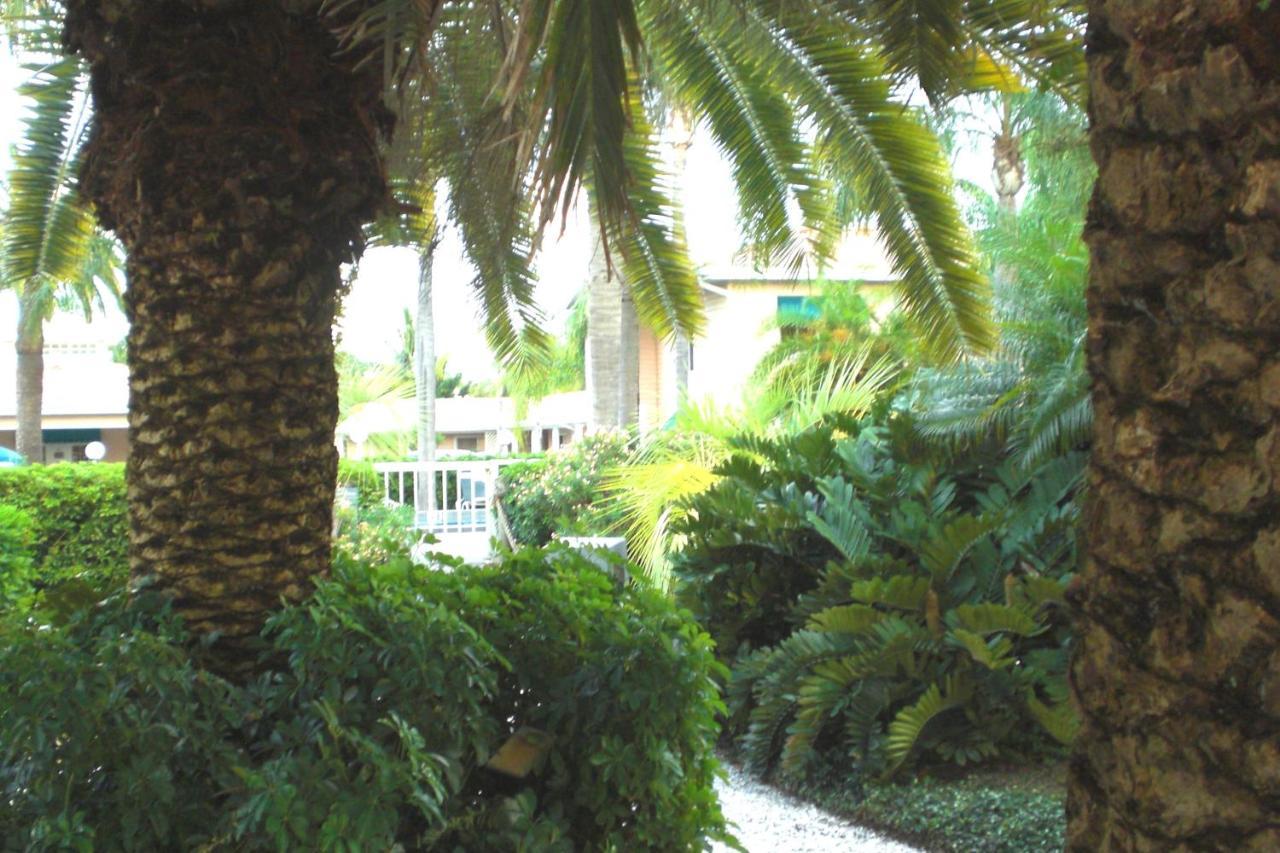 Conclare Beach Hotel Siesta Key