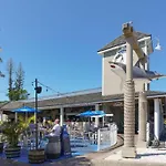 Siesta Cool: Only Minutes Walk To Siesta Beach!