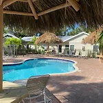 Twin Palms At Siesta