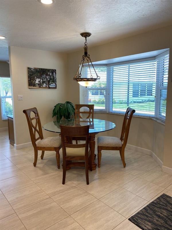 Aparthotel Crystal Sands By Beachside Management Siesta Key