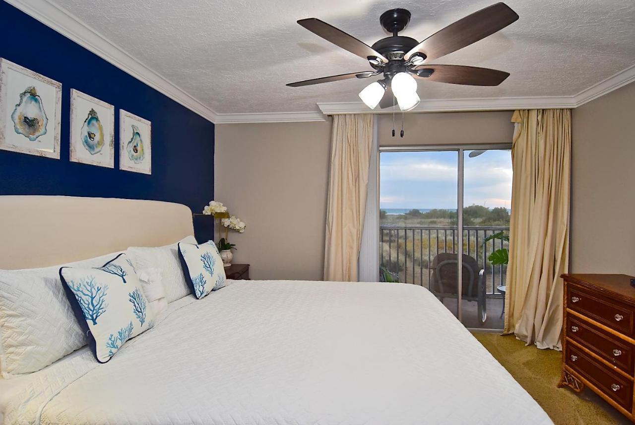 Apartment Direct Beachfront Delight