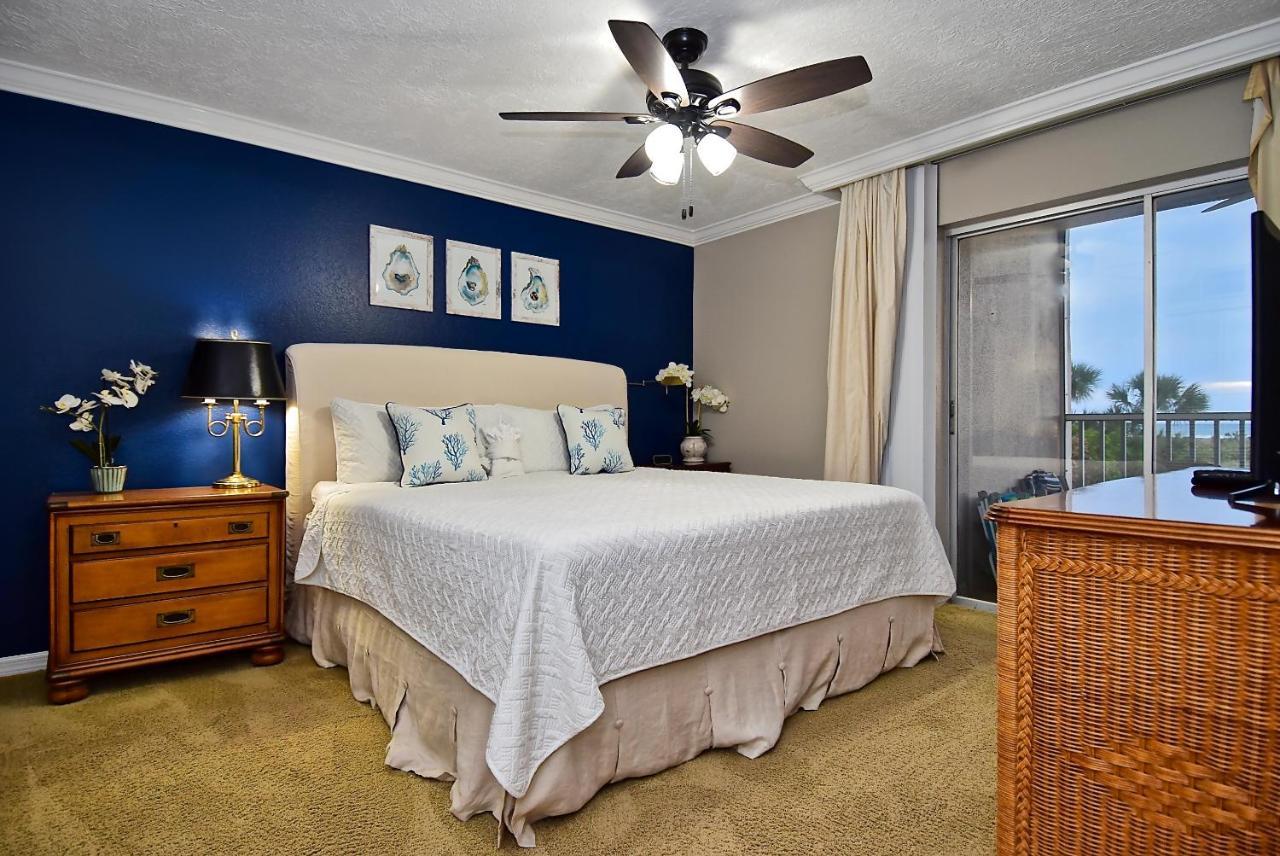 Direct Beachfront Delight Apartment *