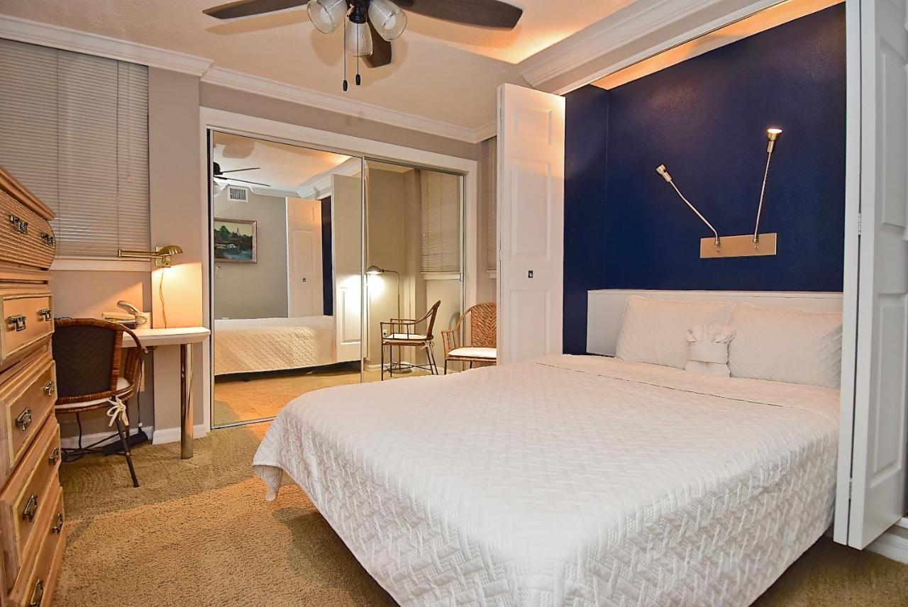 Direct Beachfront Delight * Siesta Key