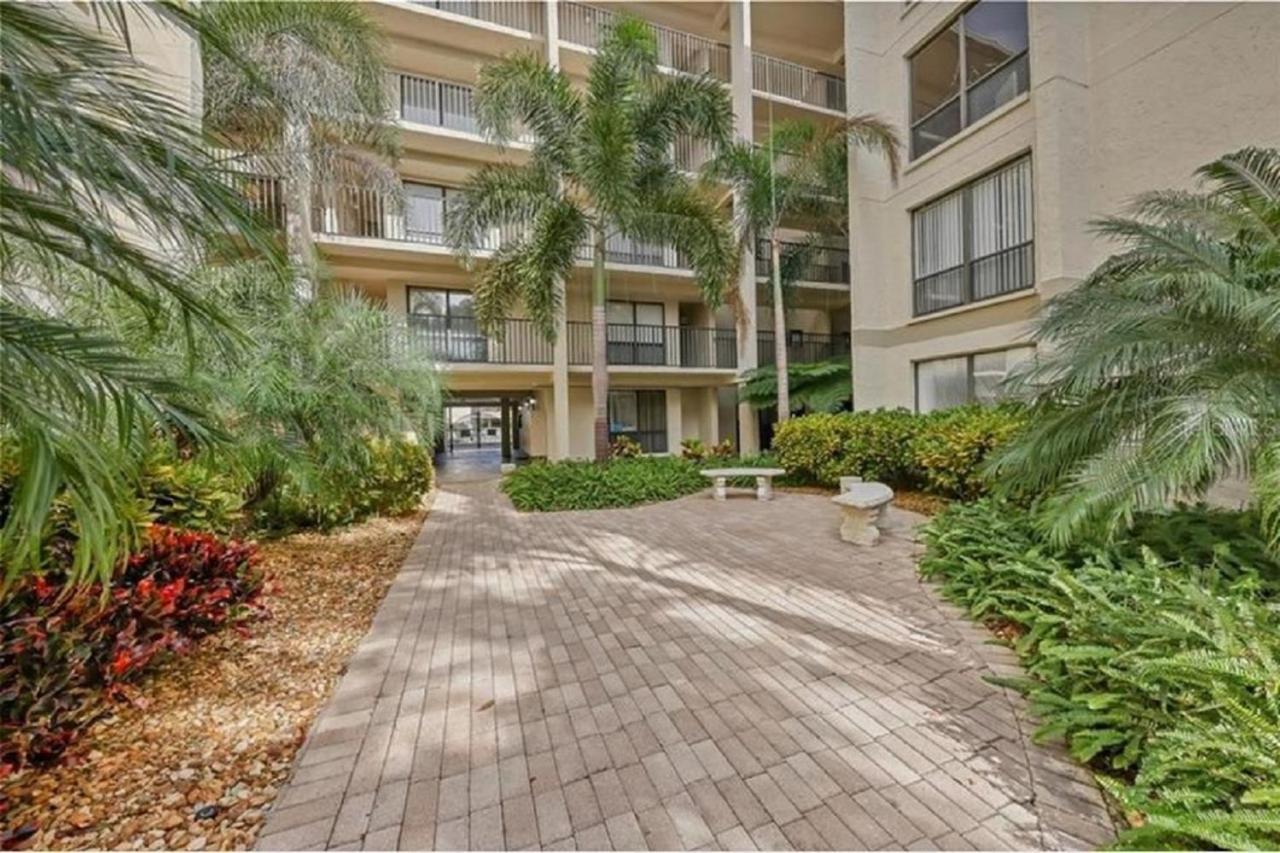 Escape Ground Floor Steps To Heated Pool And Free Trolley Siesta Key
