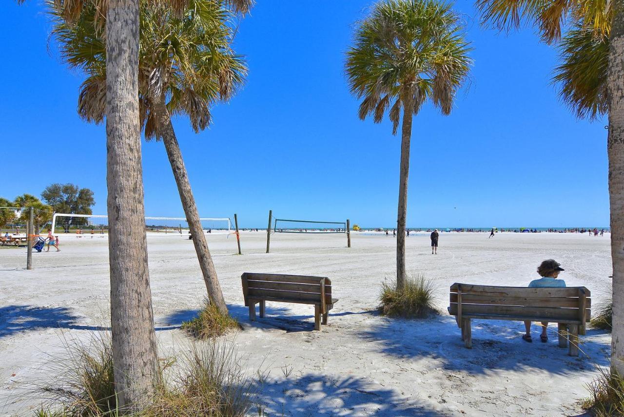 New Listing! Tropical Getaway - Steps To Sand Apts Siesta Key