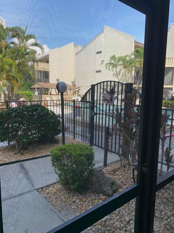 Escape Ground Floor Steps To Heated Pool And Free Trolley Apartment
