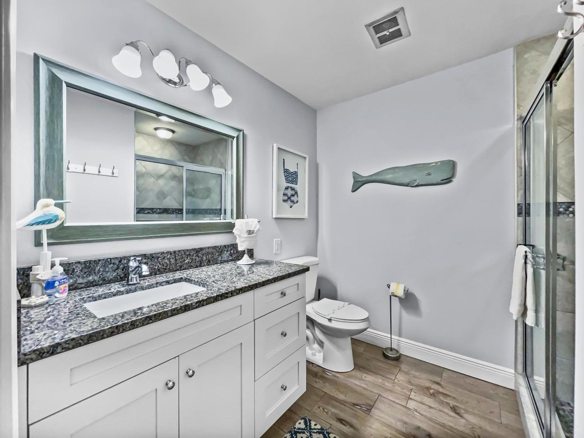 Spacious Updated Just 2 Blocks To Beach *