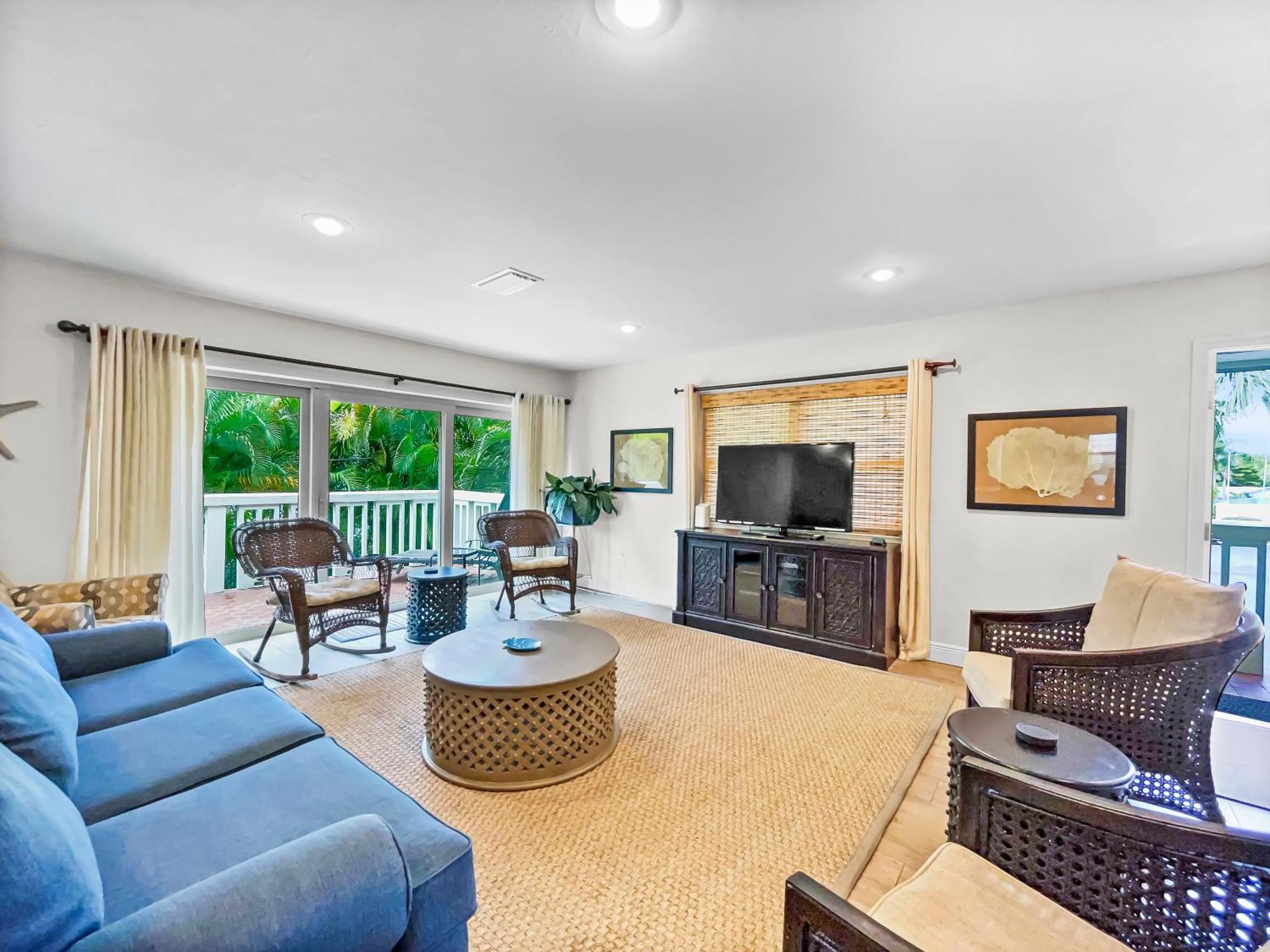 Holiday home Spacious Updated Just 2 Blocks To Beach Siesta Key