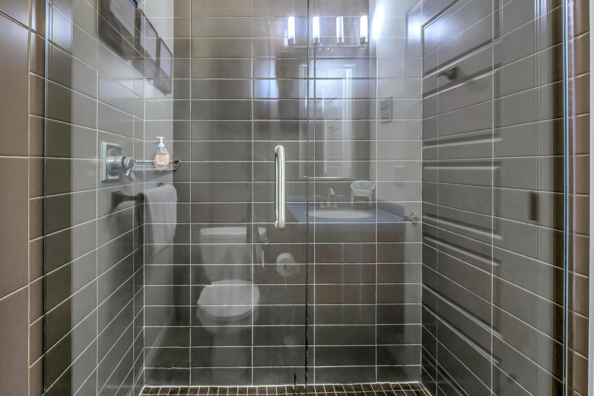 Two Units! Pool, Jacuzzi, Sunsets, Bars, Snorkeling & Paddling. 1-min To Path Of Siesta Beach! Holiday home Siesta Key