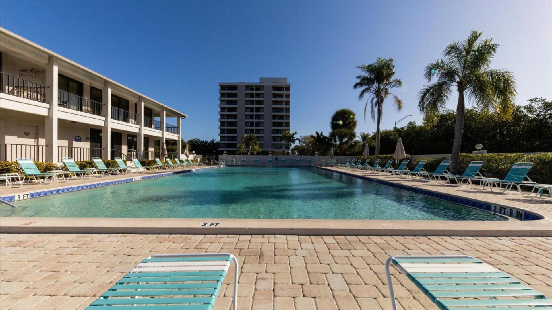 Villa At Sarasota County 1005: Gulf Views Amenities