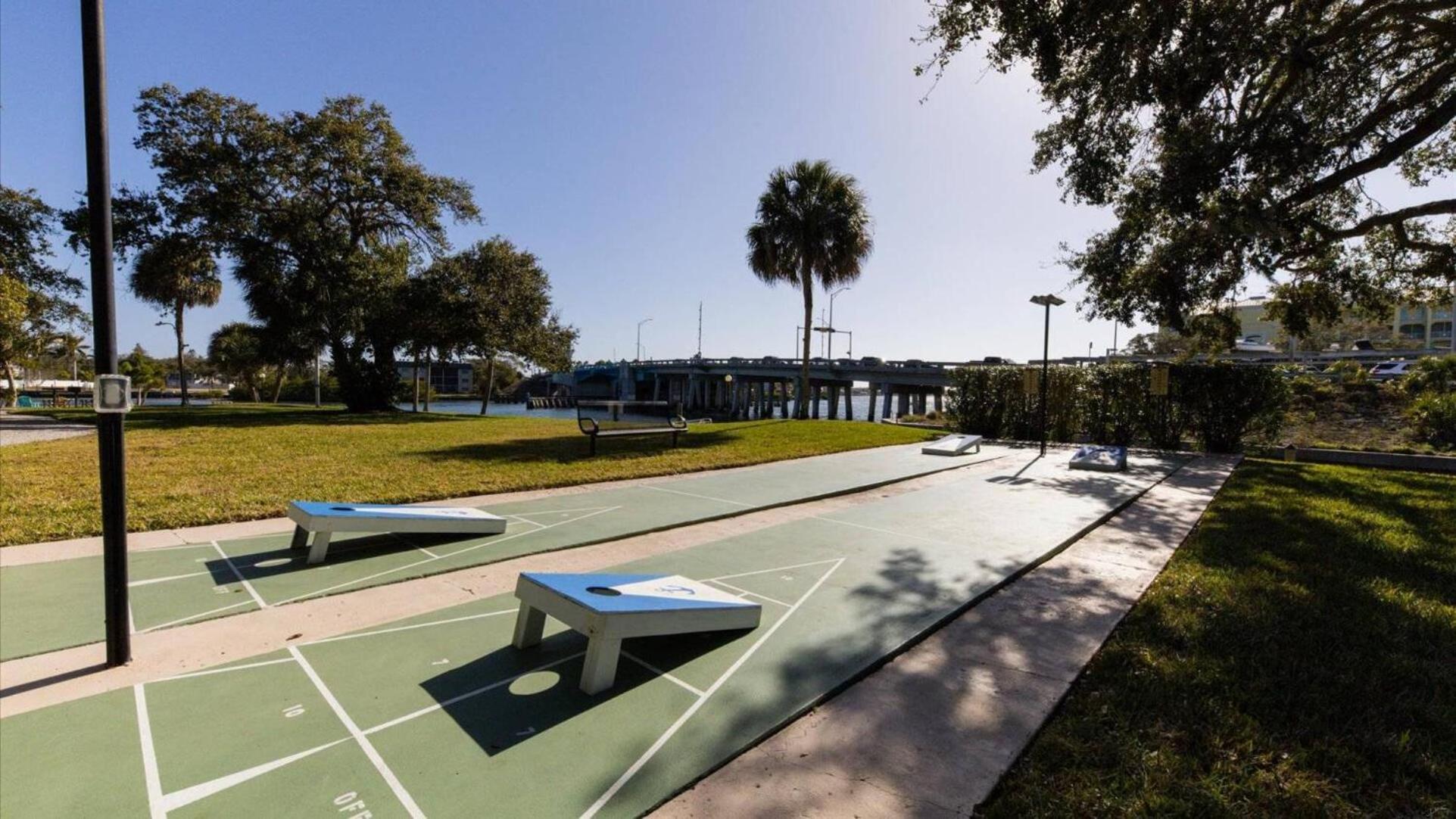 At Sarasota County 1005: Gulf Views Amenities Villa