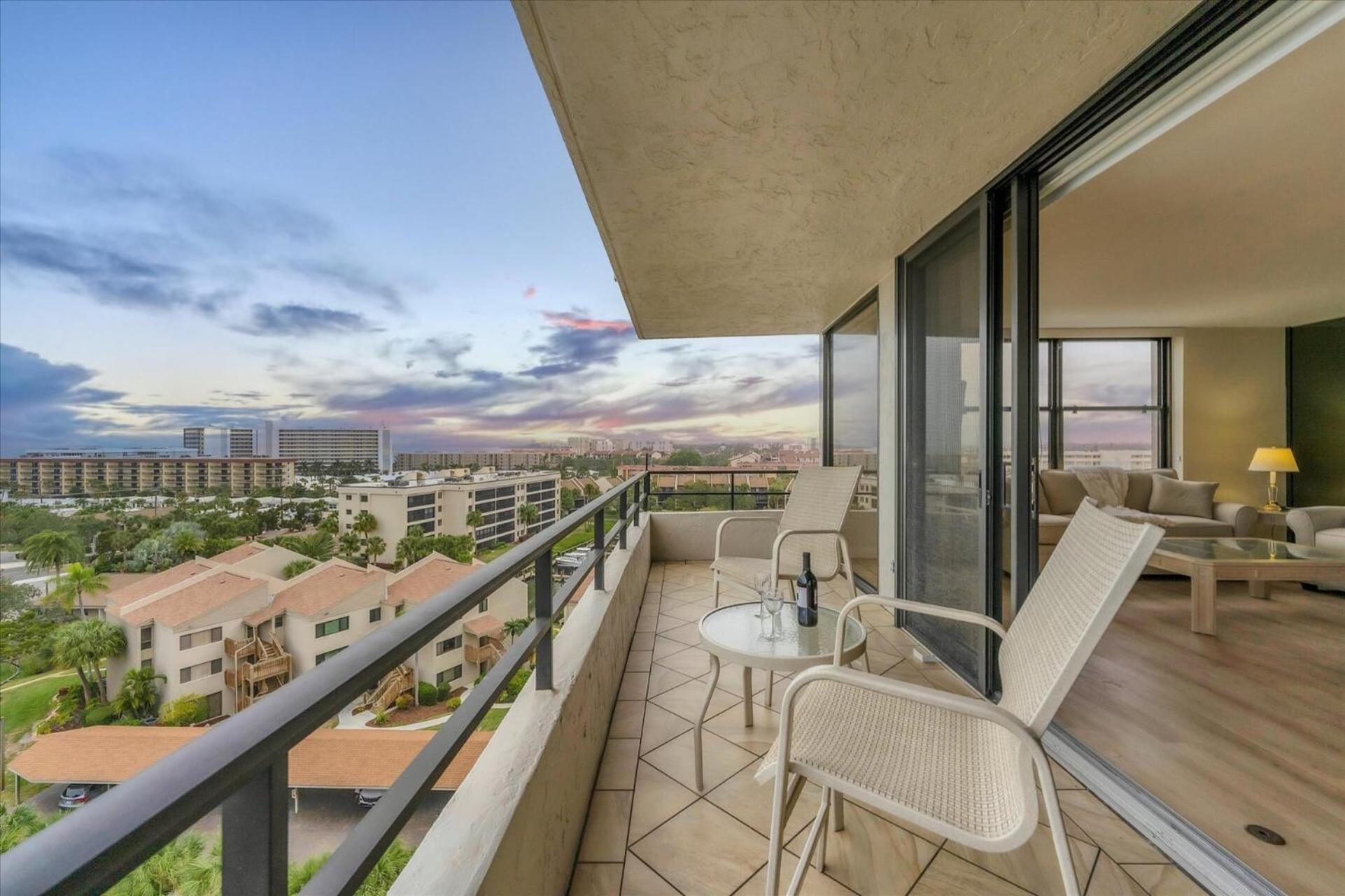 At Sarasota County 1005: Gulf Views Amenities *