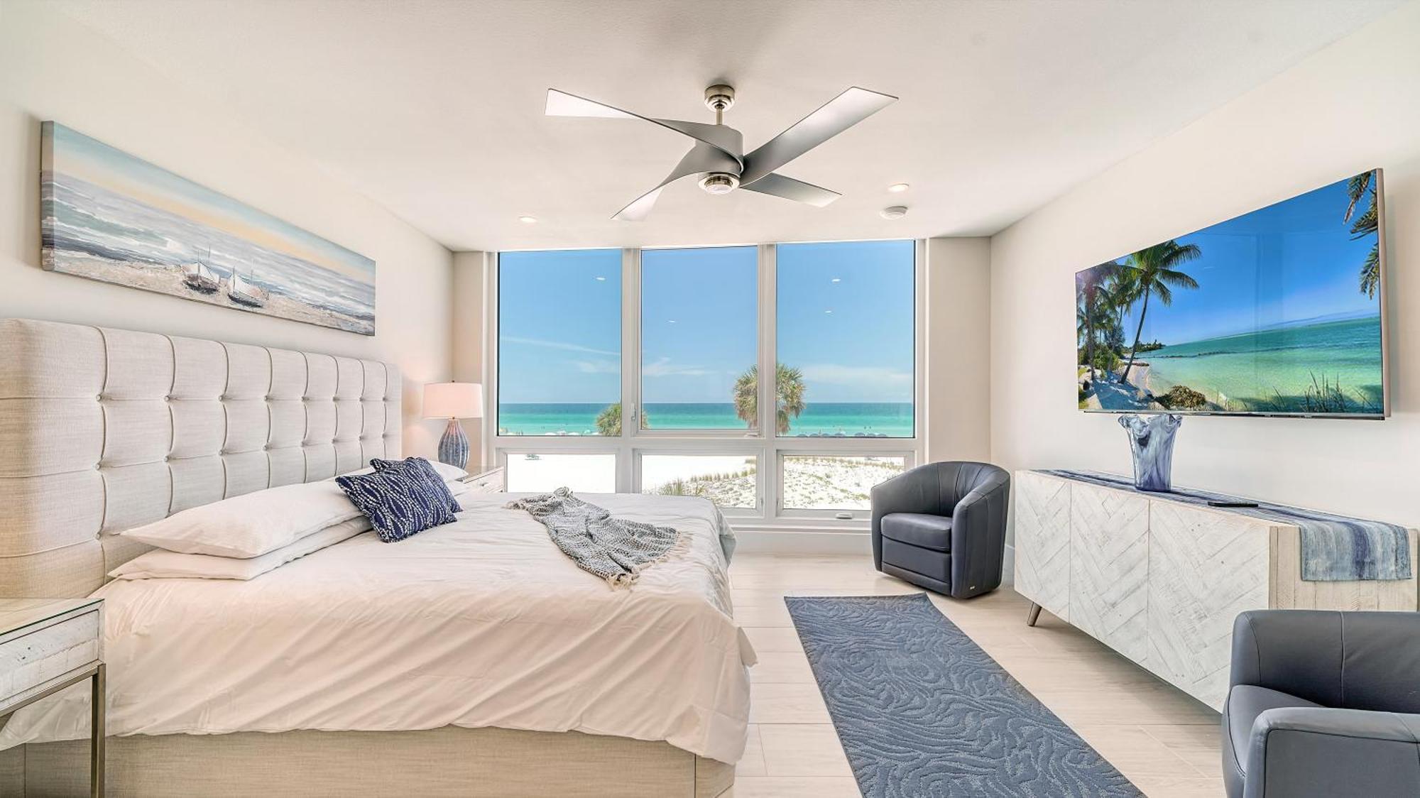 Ten35 Seaside Apartment