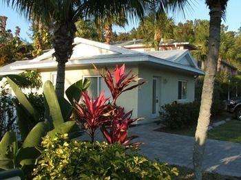 Twin Palms At Siesta 3*