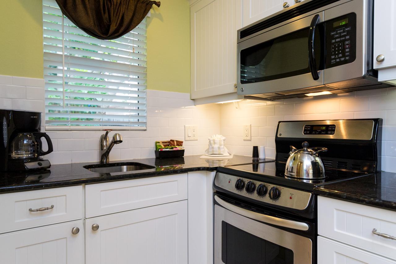 Tropical - Sarasota Resort Siesta Key