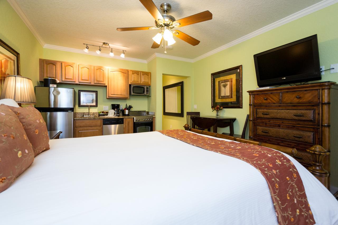 Tropical - Sarasota Resort Siesta Key
