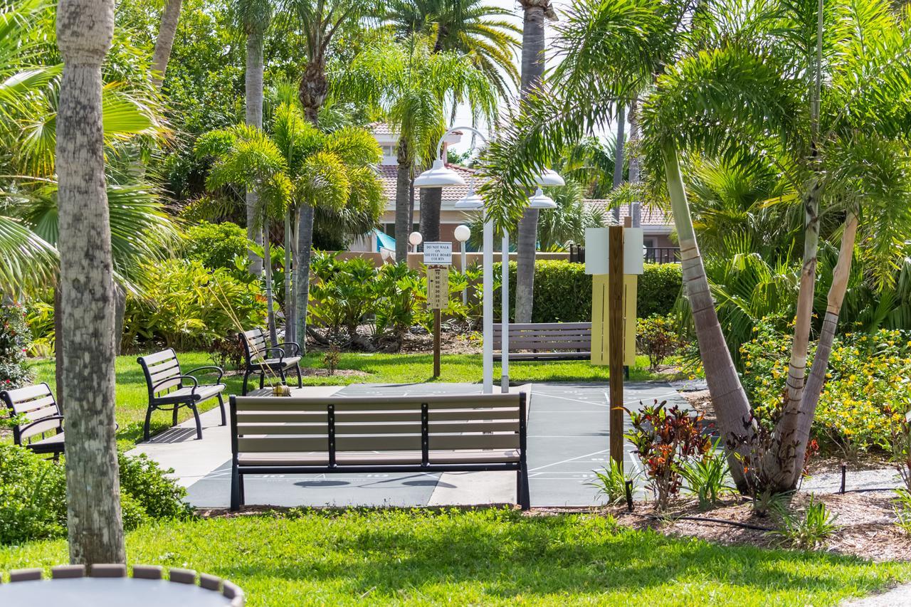 Resort Tropical - Sarasota