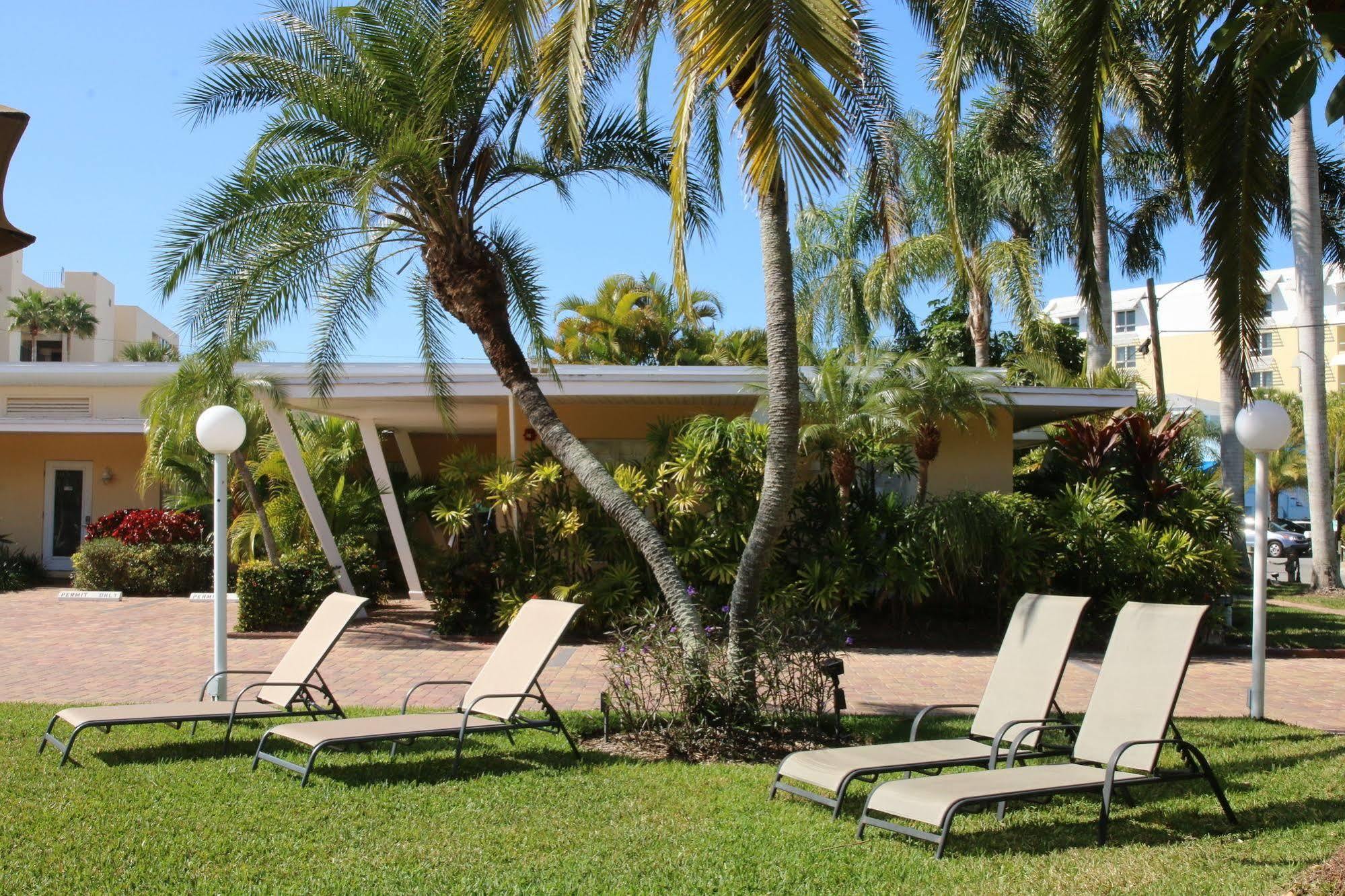 Tropical - Sarasota Siesta Key
