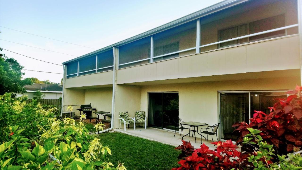 Tropical Dreams - Sarasota 2 Bedroom Condos Near Siesta Key Holiday home *