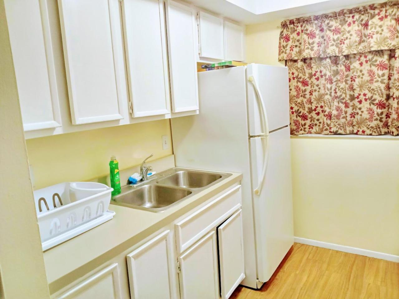 Tropical Dreams - Sarasota 2 Bedroom Condos Near Siesta Key * Siesta Key