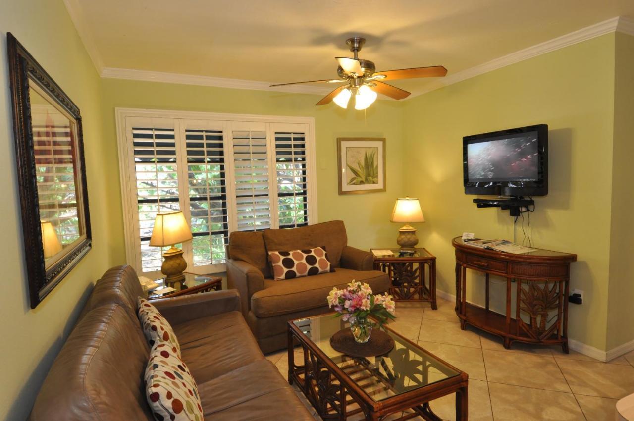 Tropical - Sarasota Resort Siesta Key