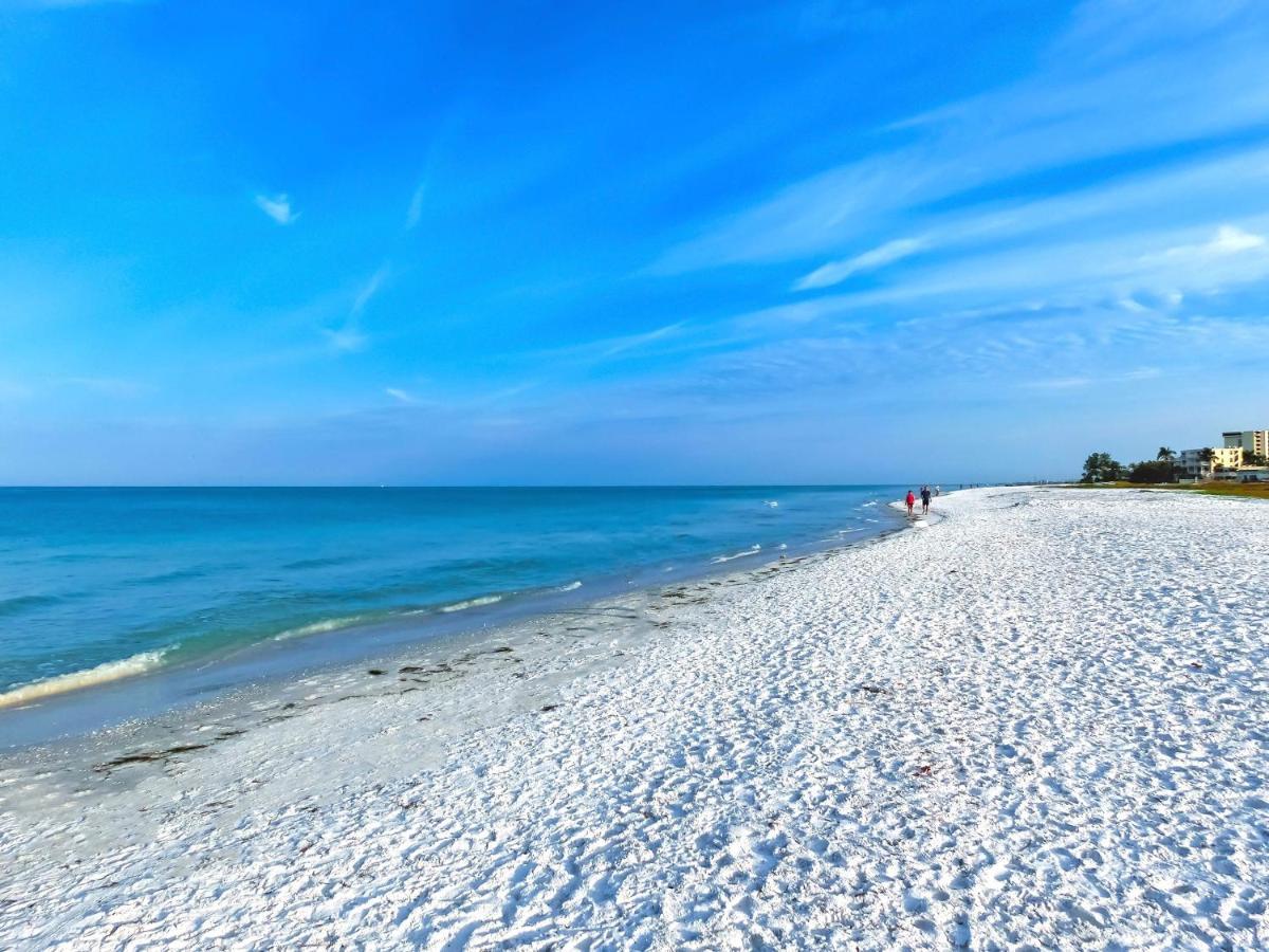 New Listing! Tropical Getaway - Steps To Sand Apts Siesta Key